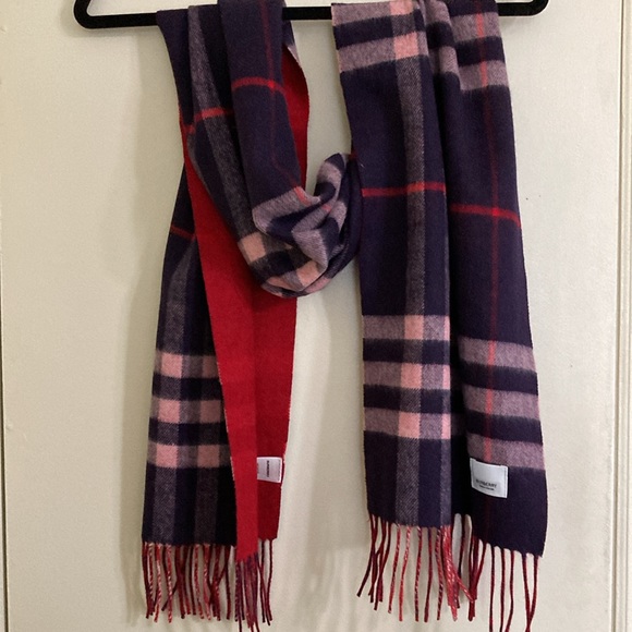 Burberry Cashmere Checkered Purple-Red Scarf NWOT - Picture 6 of 9